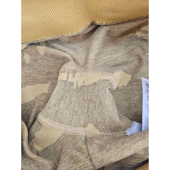 Gymshark Adapt Yellow Camo Bra and Shorts Set S/M - Picture 9 of 10